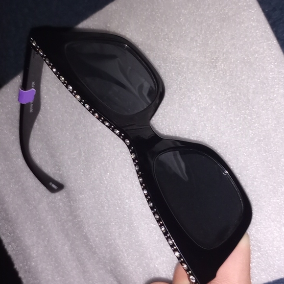 Sunglasses NWOT - Picture 4 of 5